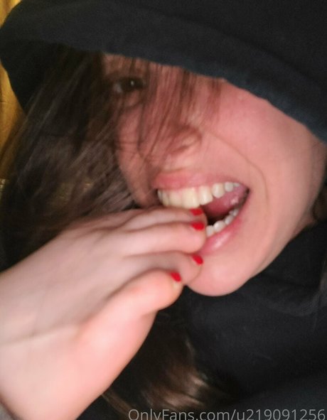 one lonely foot étoile galerie