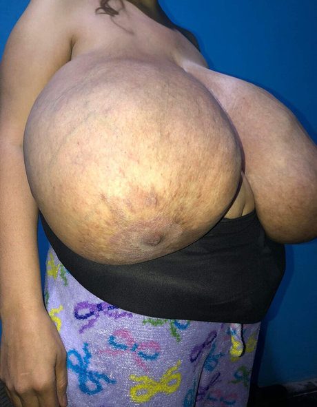 Janethvizloc modèle exclusif collection