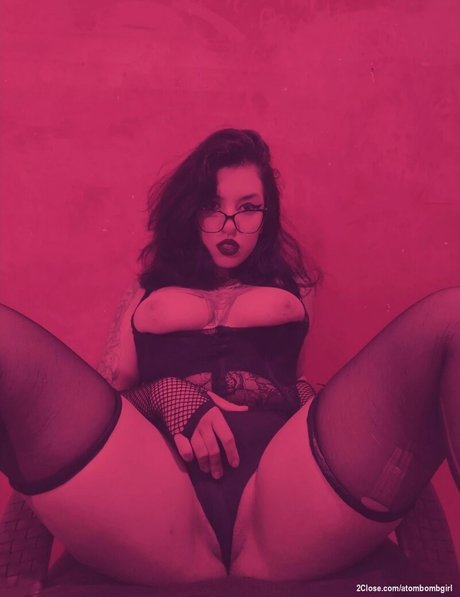 Atombombgirl star du porno érotique des photos