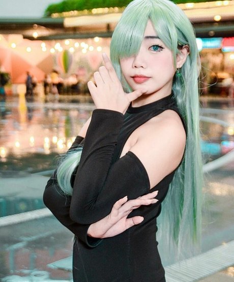 HachimitsuSins beau modèle image