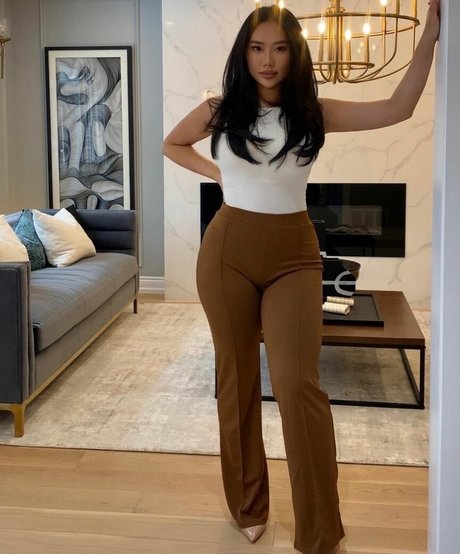 YueYue modèle chaud archive