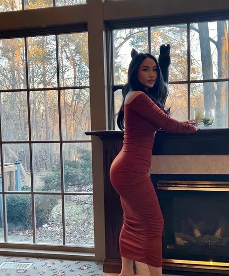 YueYue modèle porno images