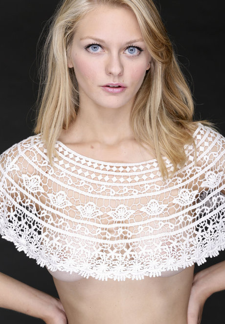 Alli Rae actrice nue photos