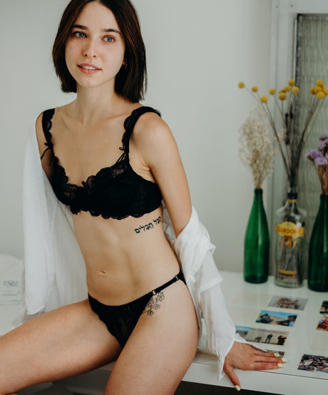 Inbal Yundler modèle meilleur archive