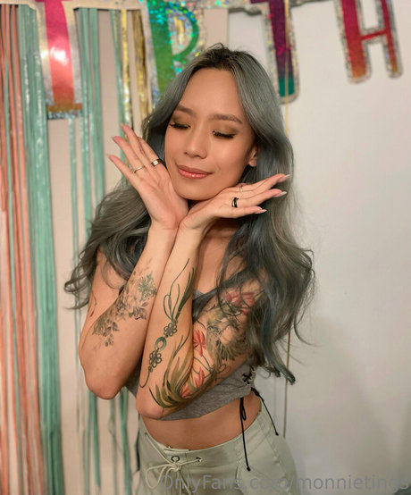 monnietings actrice exclusive photos