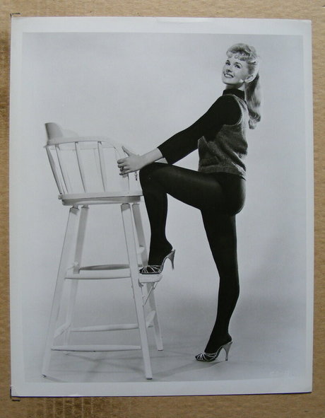 Connie Stevens sexe star du porno img