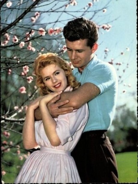 Connie Stevens étoile magnifique galeries