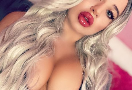 pawg rousse uniquementfans beaux nus galeries