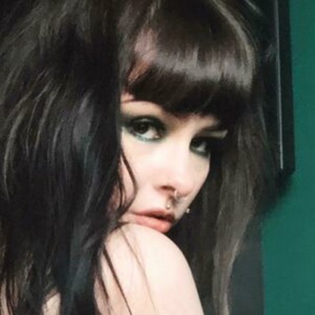 Fawn Fxck sexe star galerie