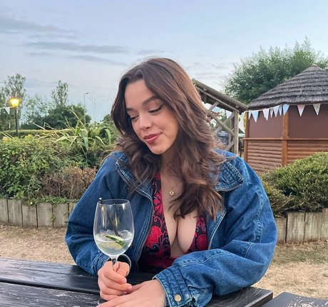 sofialowex actrice nue photos