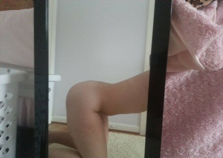 hahawhyamidoingthis étoile nue archive