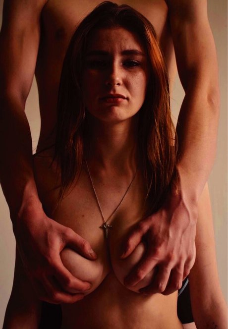 Emily Ostafew star du porno gratuite archive