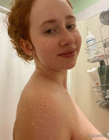 naomime modèle gratuit des photos