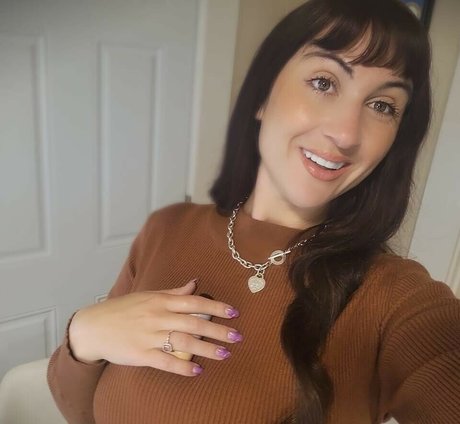 Beverly Paige modèle sexy images