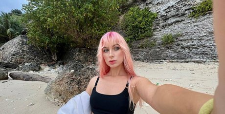 milf aux cheveux noirs onlyfans hd gratuit img