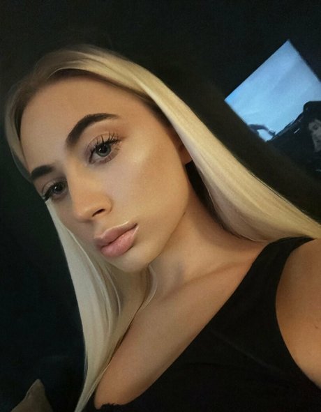 lolaa fansvip beau modèle img