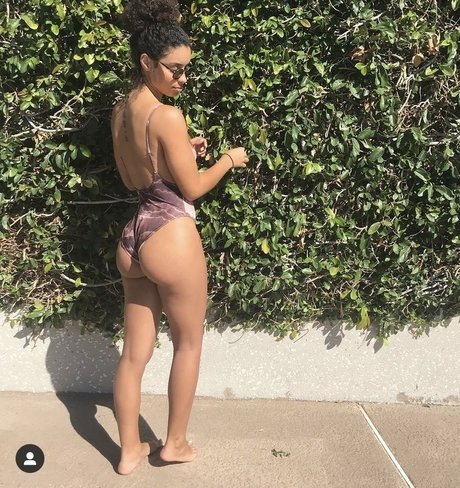 Christina Santini modèle sympa galeries