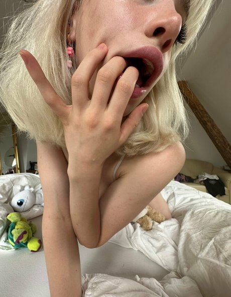 pawg rousse uniquementfans plutôt sexy photos