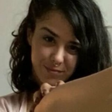 ishamelesss étoile érotique galeries