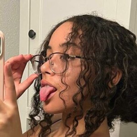 Savannah Spencer étoile magnifique images