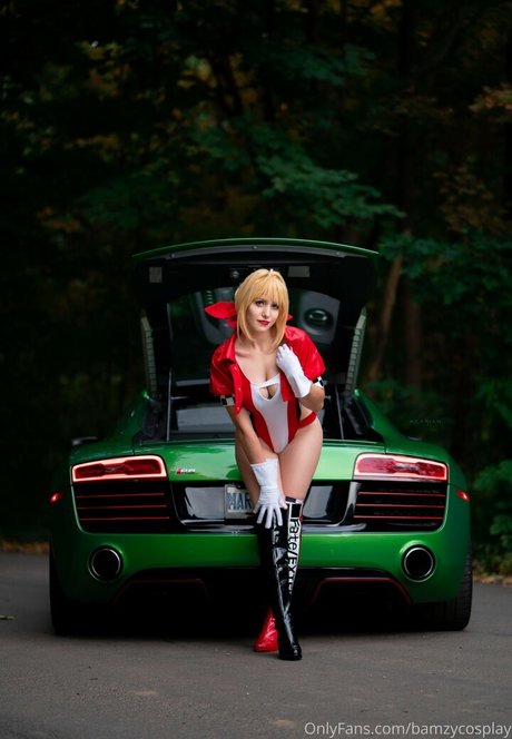 Bamzy Cosplay modèle de haute qualité archive