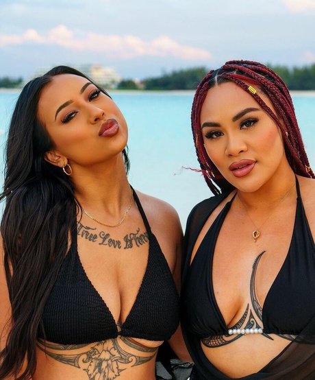 Cashmere Nelson modèle sexy img