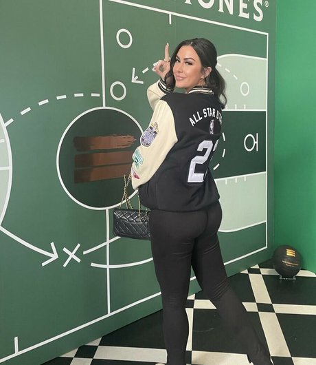 Kelcey Wright étoile nue archive