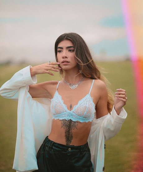 Hodaya Atia modèle artistique galeries