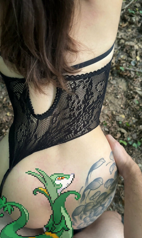 pinkylemonn actrice sexy galerie