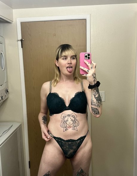 milfmoder actrice artistique collection