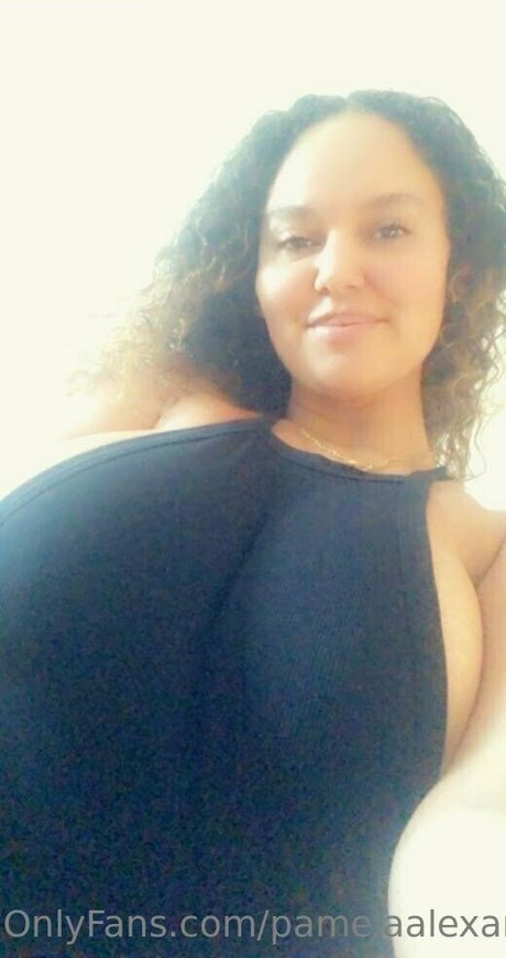 pamelaalexandrasurprise actrice nue galerie