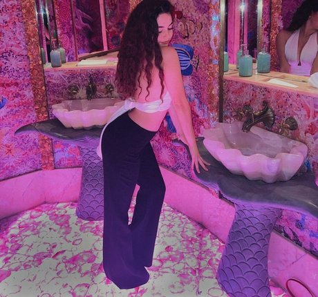 Gali Golan star du porno en haute qualité photo