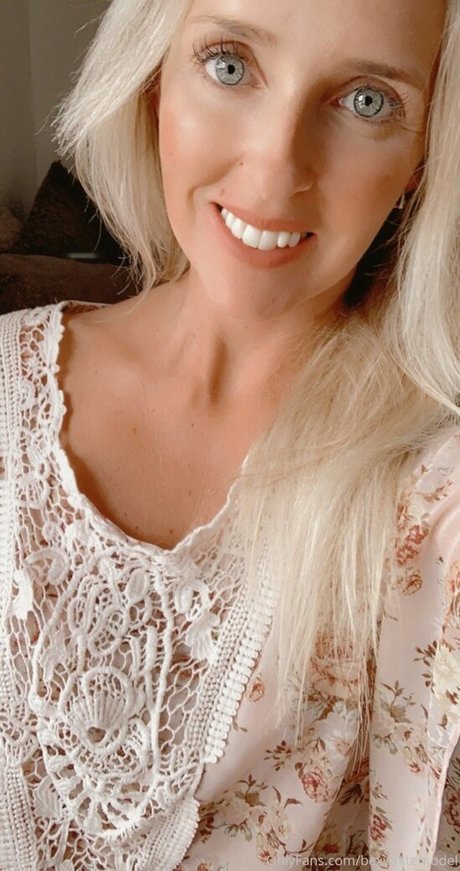 Bexwhitemodel haut modèle photo