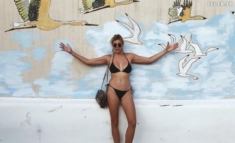 Viktoria S_ art de star du porno des photos