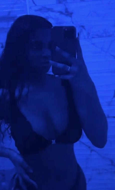 Sh33Natay actrice pornographique archive