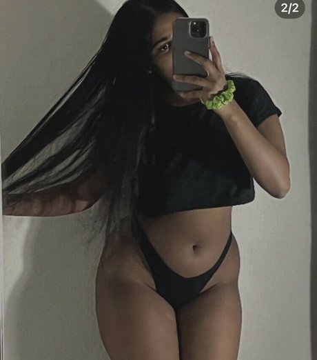 MzKora actrice de grande qualité photo