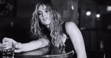 Sophia Scott star du porno xxx img