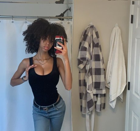 Kira Imani belle star du porno img