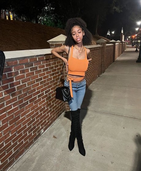 Kira Imani star du porno sexy collection