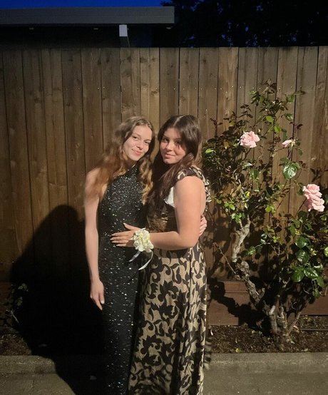 Anika Grace jolie étoile des photos