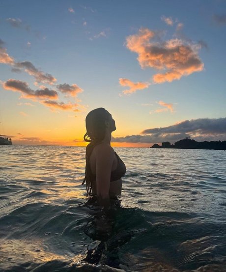 Anika Grace étoile xxx photo