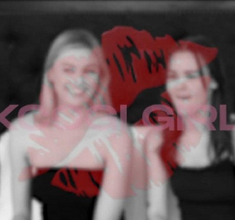 Trinity Olsen jolie étoile archive