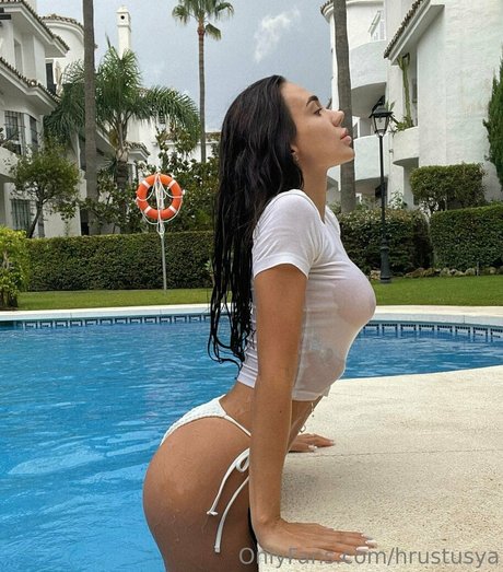 kris top modèle porno image