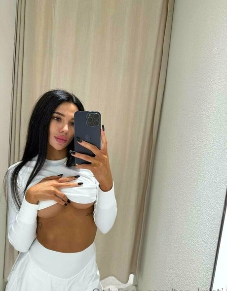 kris top star du porno exclusive images