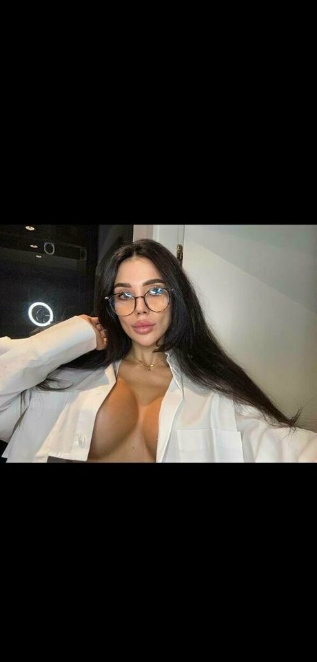 kris top actrice de nus des photos