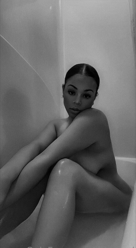 ri leaked modèle sympa des photos