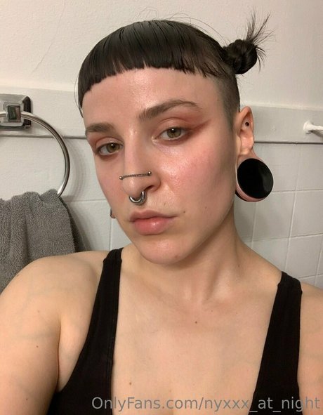 nyxxx at night art étoile galerie