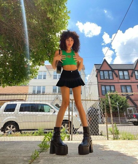 Teo Marcella modèle de haute qualité image