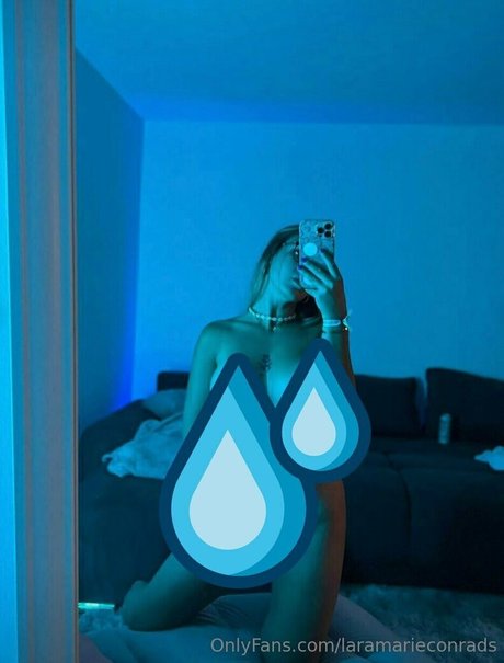 laramarieconrads art modèle galeries