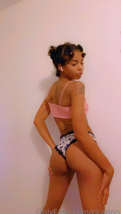 ricannn art de star du porno photo